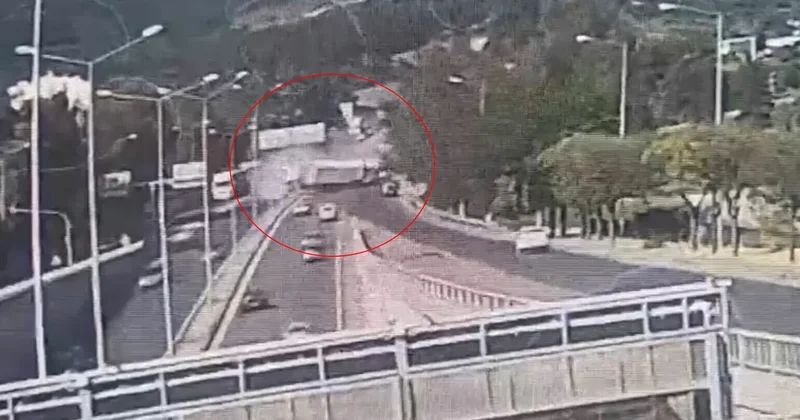 İzmir deki TIR faciasının görüntüleri ortaya çıktı: 1 polisimiz şehit, 2 kişi yaralanmıştı...