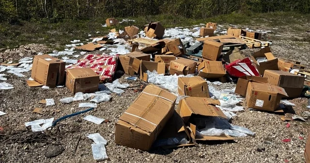 Kastamonu da serum yüklü kamyonet takla attı Kastamonu Haberleri