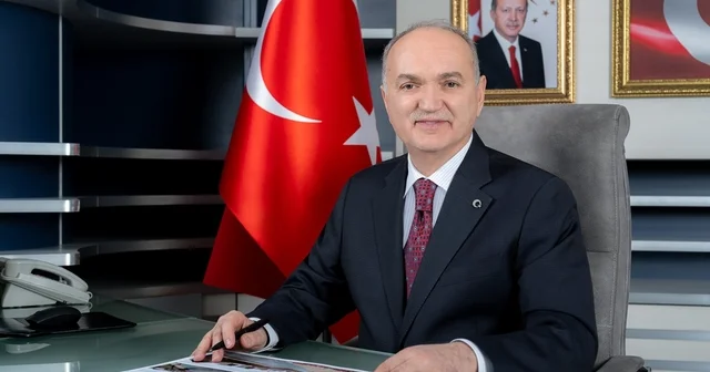 Başkan Faruk Özlü den 1 Mayıs mesajı Özlü Şehrimizin her noktasında işçimizin alın teri vardır Düzce Haberleri