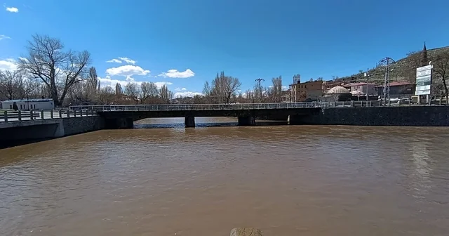 Kars ta Bedesten Bölgesi nde estetik tartışması Vali Ziya Polat, Bu köprü şehre yakışmıyor Kars Haberleri