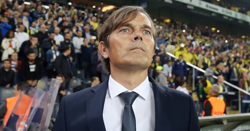 Phillip Cocu: Fenerbahçe de gerçekler çok farklıydı
