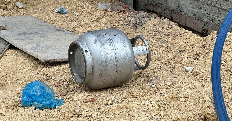 İnşaatta kafasına mutfak tüpü düşen işçi hayatını kaybetti