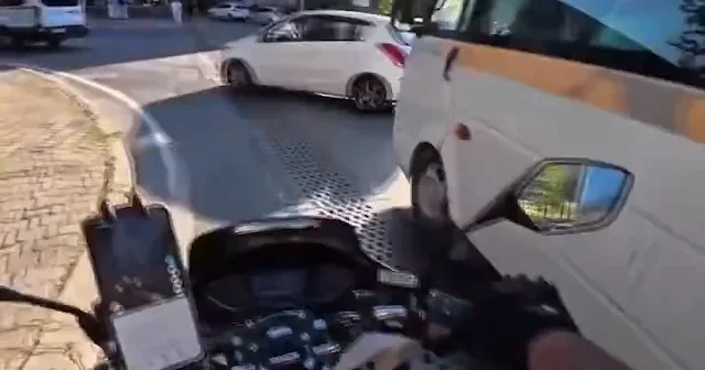 İzmir de trafikte kavgayı caydırıcı cezalar önledi: 180 bin liram olsa döverim seni VİDEO İZLE