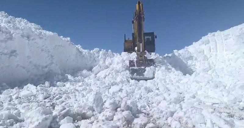 Mayıs öncesi kar mesaisi