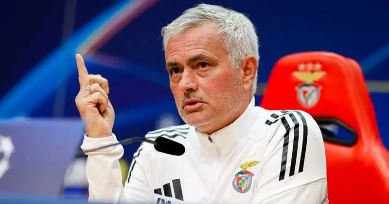Futbolcular Jose Mourinho yu istemiyor