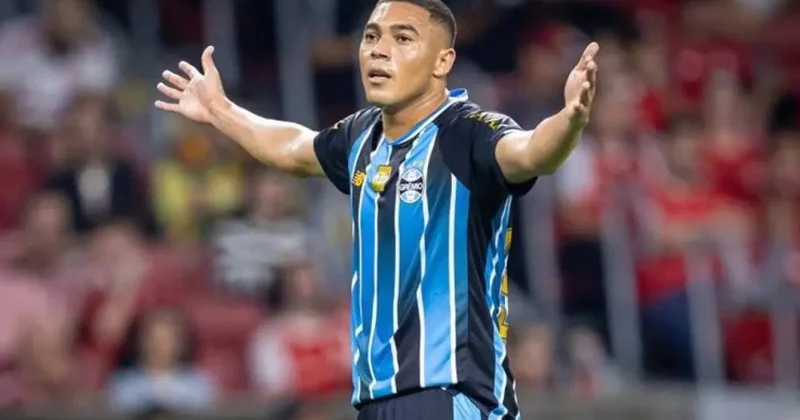 Eski Galatasaraylı Carlos Vinicius, 6 dakikada 3 penaltı kaçırdı