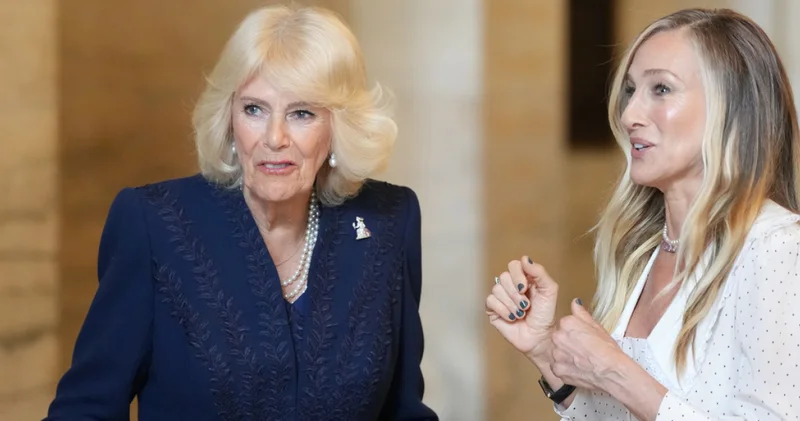 Kraliçe Camilla ile oyuncu Sarah Jessica Parker kütüphanede buluştu