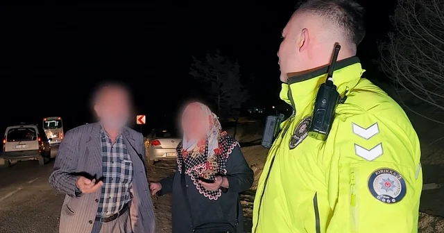Polisle yaşlı çift arasında dikkat çeken diyalog: Dakikalarca dil döken çiftin kim olduğu ortaya çıktı Kırıkkale Haberleri