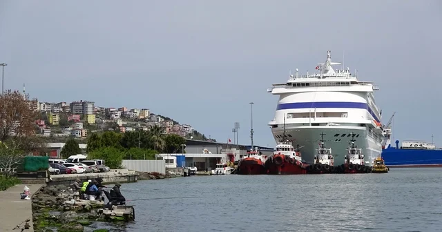 Rus turistler aylar sonra kruvaziyer ile Samsun da Samsun Haberleri