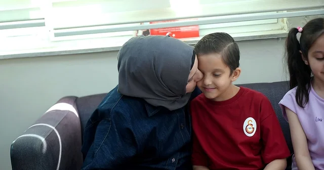 Kızını karaciğer nakli beklerken kaybetti, oğlu organ bağışıyla hayata tutundu Evlat acısı yaşayan anneden donör aileye duygulandıran mektup: Mutluluğumun yanında artık bir sızım daha var Antalya Haberleri