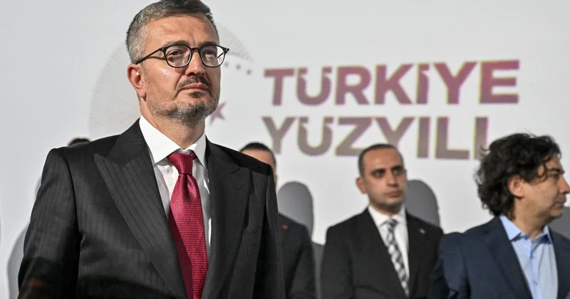 İletişim Başkanı Duran, “Fatih Sultan Mehmet ve İstanbul’un Fethi” temalı deneyim çadırını ziyaret etti