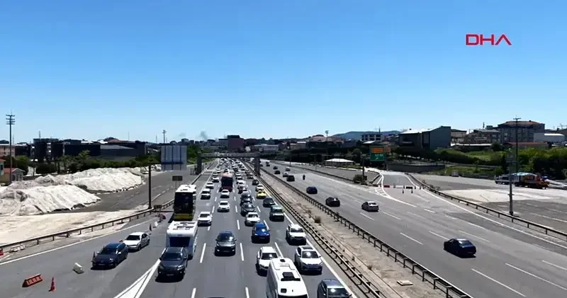 Bayramın son gününde Çamlıca gişelerinde dönüş yoğunluğu