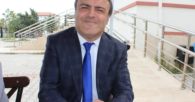 Doğuştan bedensel engelli Hanifi, azmiyle müdürlüğü kadar yükseldi: Engelli arkadaşlar mücadele etsinler Aksaray Haberleri