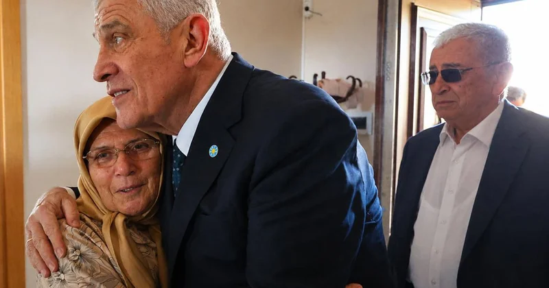 İYİ Parti Genel Başkanı Dervişoğlu’ndan İmamoğlu nun anne babasına bayram ziyareti