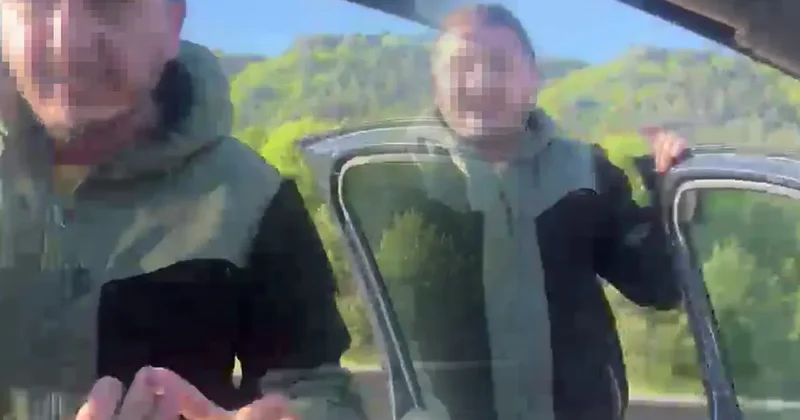 Bayram dönüşü dehşet! Tartıştığı sürücüyü darbetti