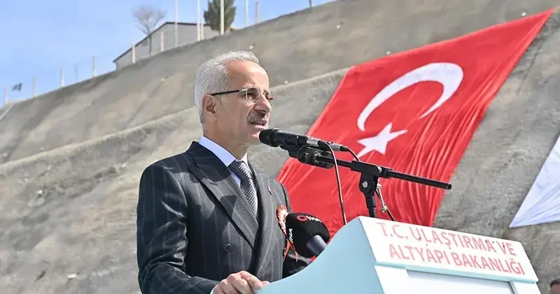 Bakan Uraloğlu: 42 ili birbirine bağlayacak proje, devlet yolundaki trafik yükünü azaltacak