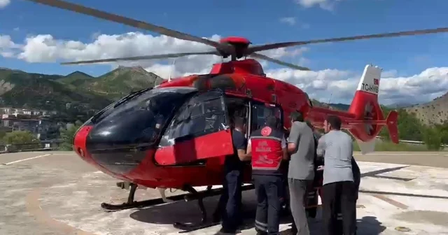 Ayı saldırısında yaralandı, ambulans helikopterle hastaneye ulaştırıldı Tunceli Haberleri