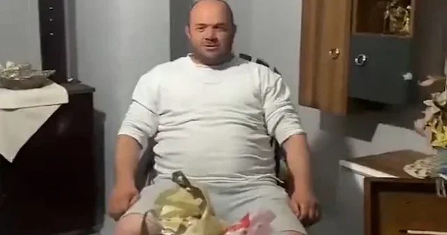 Kurbanlıklarını satan besici balya balya paralarla kamera karşısına geçti: Hayvan işinde para yok diyenler bu işi yapmasın VİDEO İZLE