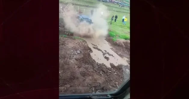 Ordu nun Kumru ilçesinde çamur ve hızın buluştuğu offroad oyunları renkli görüntülere sahne oldu