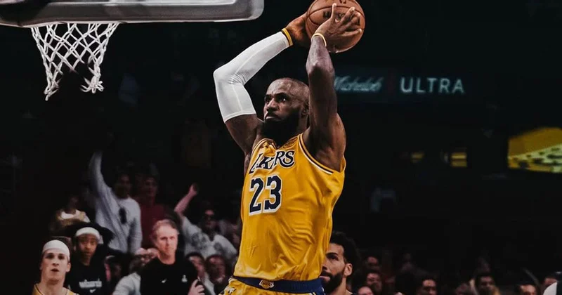 Los Angeles Lakers, LeBron James e veda etti