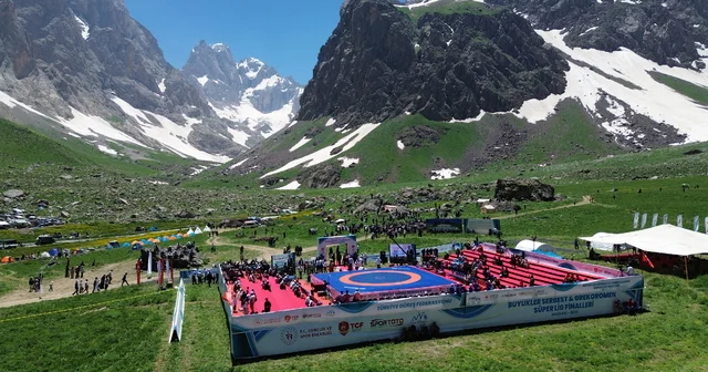 Cilo Dağı nda 3 bin rakımda güreş finalleri Hakkari Haberleri Habertürk Yerel Haberler