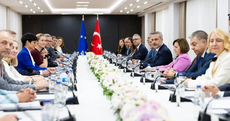 Bakan Fidan AB yetkilileriyle görüştü: İlişkilerin ayrım yapılmadan ilerletilmesini bekliyoruz Gündem Haberleri