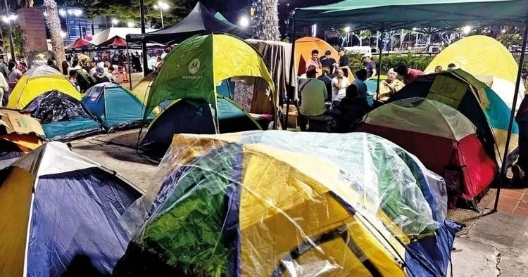 Depremin vurduğu Venezuela’da hem acı var hem umut