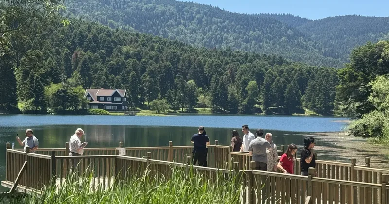 Bolu da sıcaktan bunalanların adresi Gölcük Tabiat Parkı oldu
