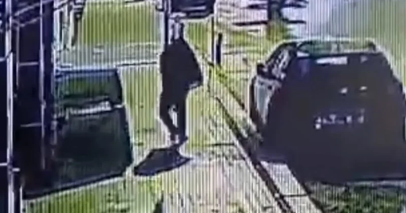 Çöp poşetiyle gizlenmeye çalışıp çay ocağını ateşe verdi