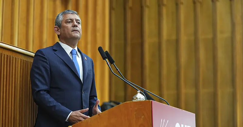 Özgür Özel den sözde komedyen Deniz Göktaş ın skandalına destek: Şakadan, espriden anlamayan...