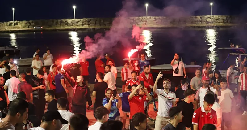 Samsunspor taraftarları, 61. kuruluş yıldönümünü kutladı
