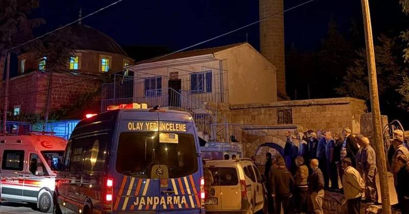 Camide 2 kişiyi bıçakla öldüren saldırganın asıl hedefi imammış