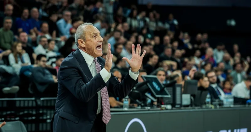 Armani Milan, Ettore Messina ile yollarını ayırdı Sözcü Gazetesi