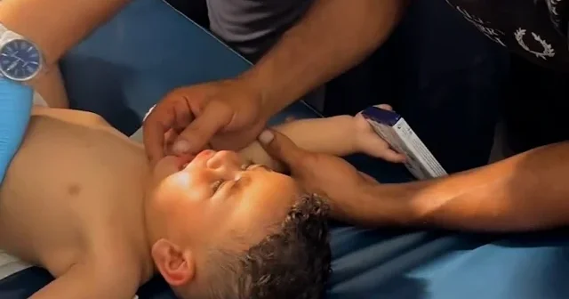 İsrail’in yaraladığı çocuk elindeki gofreti acısına rağmen bırakmadı: O anlar yürek burktu VİDEO İZLE