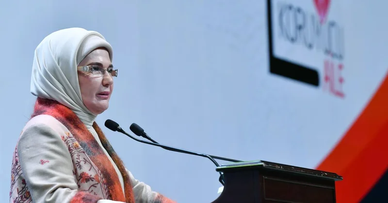 Emine Erdoğan: 9 bin 277 koruyucu ailemiz, 11 bin 22 çocuğumuzu baş tacı ediyor