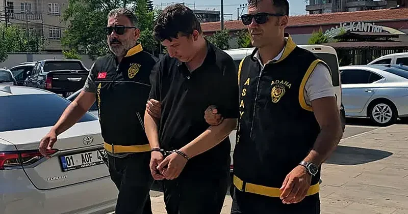 Başkasının kimliğini gösteren firari hükümlü, koluna yazdırdığı adı fark edilince yakalandı