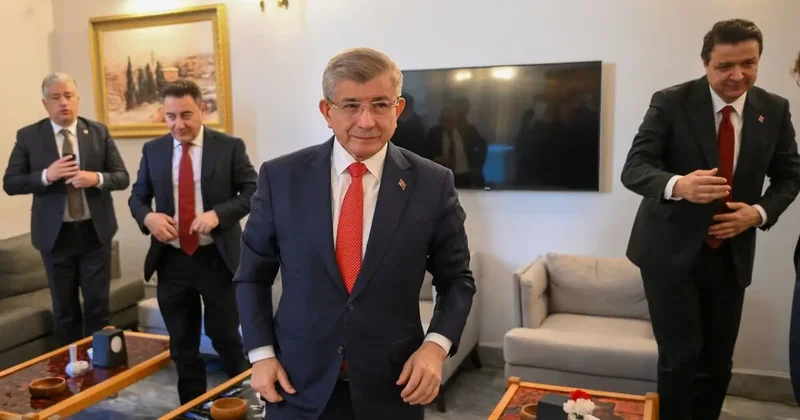 Meclis in kırılgan çatısında belirsizlik hakim: Tek 1 istifa Yeni Yol u tarihe gömer