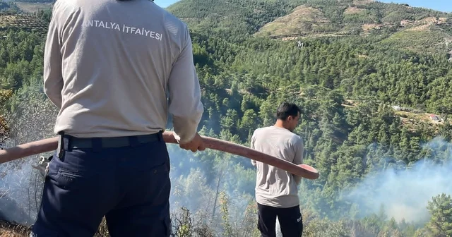 Alanya da orman yangını sebebiyle 45 ev tedbir amaçlı tahliye edildi Yangına müdahale sabahın ilk ışıklarıyla birlikte havadan başladı Antalya Haberleri Habertürk Yerel Haberler