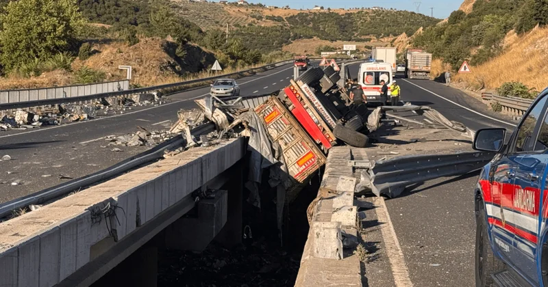 Uşak ta feci ölüm! TIR dan nehre uçtu Sözcü Gazetesi