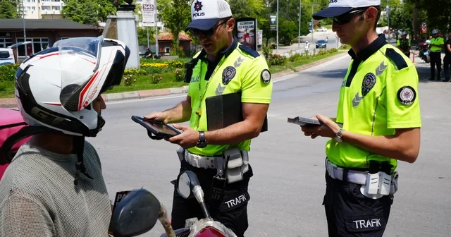 Edirne Emniyeti nden motosiklet kazalarına karşı eğitim hamlesi Edirne Polisinden ceza yerine eğitim Motosiklet kazalarını azaltacak yeni uygulama Edirne Haberleri Habertürk Yerel Haberler