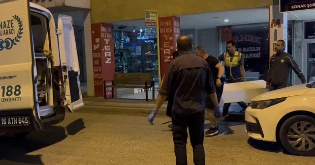 Bursa da 2 çocuk annesi kadın evde göğsünden vurulmuş halde bulundu: 1 gözaltı Çocukları evdeyken vurulmuş… Saatler sonra ihbarda bulunup intihar dedi Bursa Haberleri Habertürk Yerel Haberler