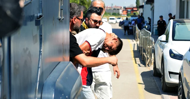 Husumetlisine tabancayla ateş açıp, kaldırımdaki yayayı öldüren şüpheli tutuklandı Adana Haberleri Habertürk Yerel Haberler