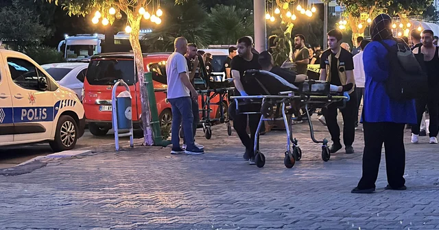 Motosikletli şüpheliler kebapçıya silahla saldırdı: 4 yaralı Adana Haberleri Habertürk Yerel Haberler