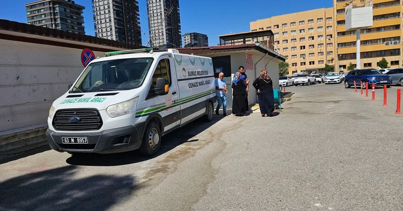 Yakınları banyoya girince acı manzarayla karşılaştı