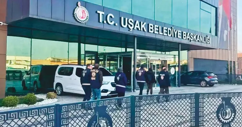 Uşak ta skandallar bitmiyor: Belediyede maaş, özel işletmede mesai iddiası