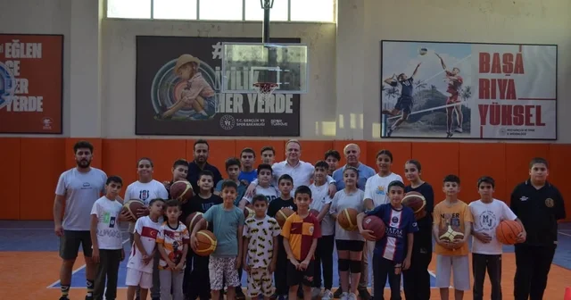 Bulanık ta yaz spor okulları öğrencilerine Kaymakam Koşansu ndan moral ziyareti Muş Haberleri Habertürk Yerel Haberler