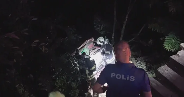 Amasya da kontrolden çıkan otomobil 5 metreden bahçeye düştü: 64 yaşındaki sürücü yaralı