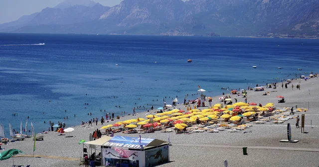 Plajlara kadar taşınan statü yarışı, ruh sağlığını tehdit ediyor Antalya Haberleri Habertürk Yerel Haberler