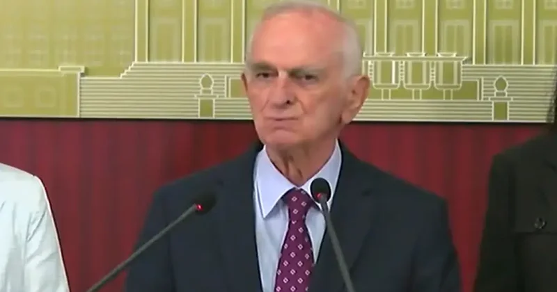 Son dakika 70 yıllık CHP li Önder Sav partiden istifa etti