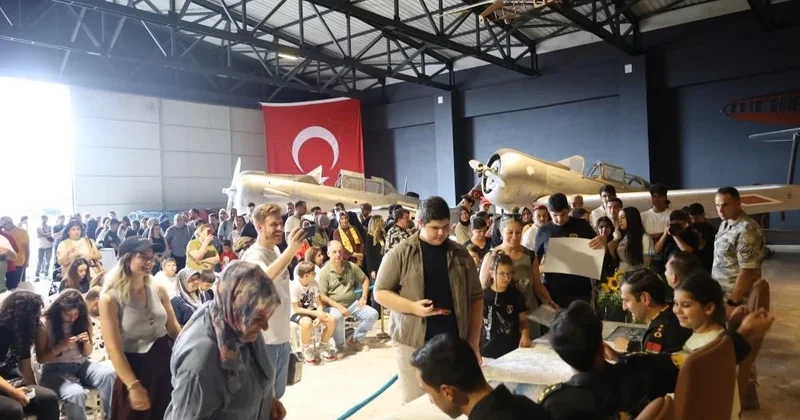 SOLOTÜRK kuyruğu! İstanbul Hava Müzesi nde yoğun ilgi
